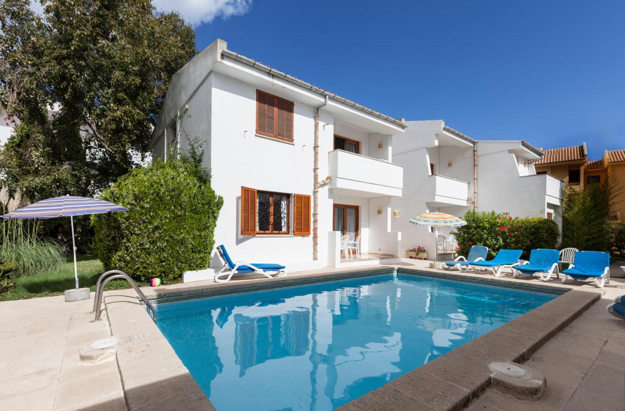 Apartamentos Leo Port de Pollença Kültér fotó
