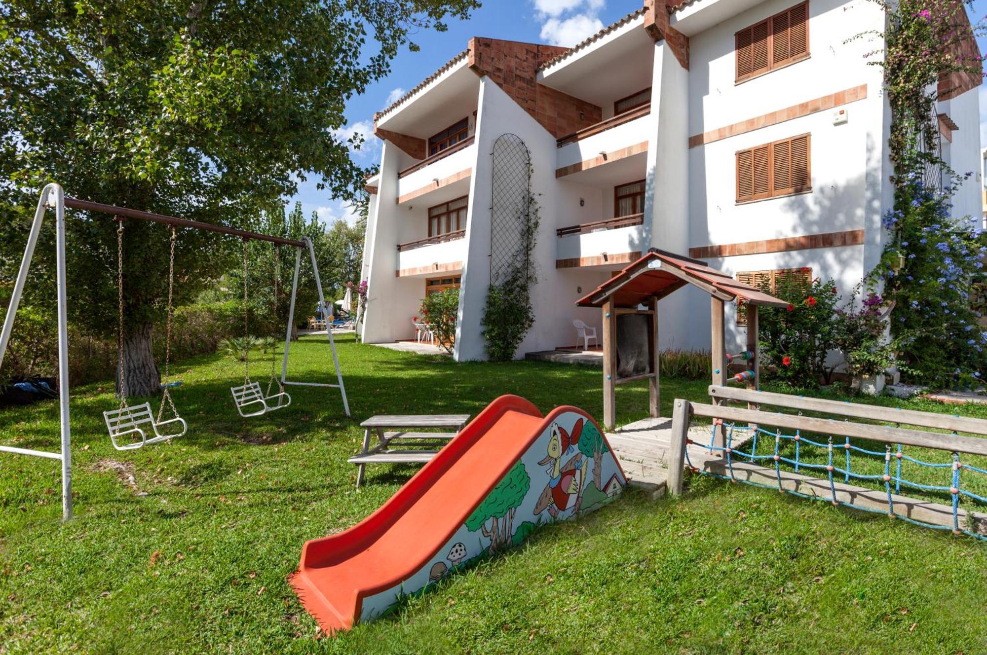Apartamentos Leo Port de Pollença Kültér fotó