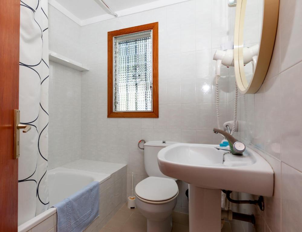 Apartamentos Leo Port de Pollença Szoba fotó